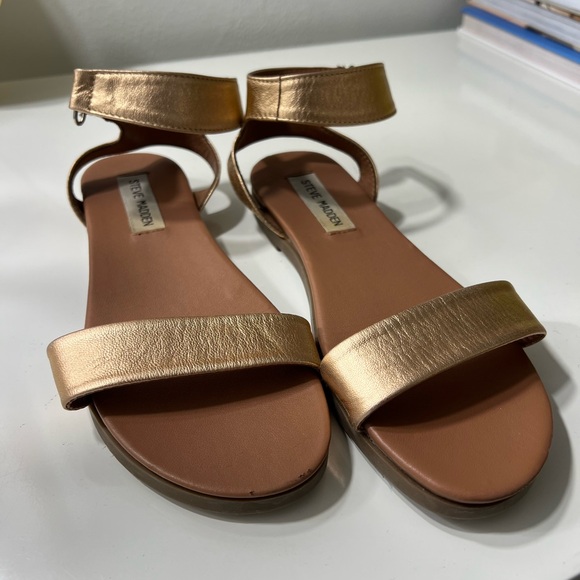 Rose Gold Steve Madden Sandal Size 6.5 - Picture 2 of 6